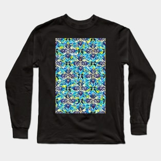 Baby Blue Aesthetic Ornate Crosses Wallpaper Pattern Long Sleeve T-Shirt